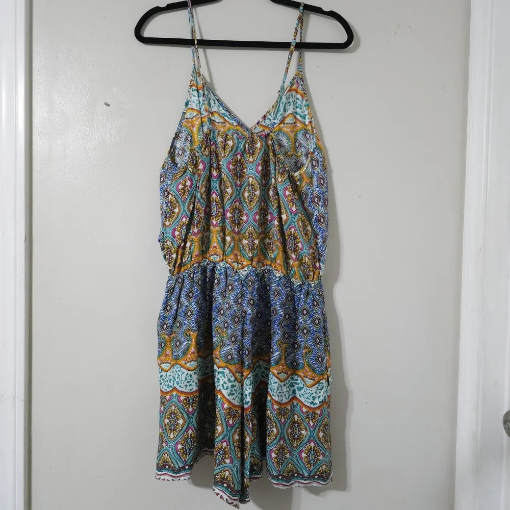 ✨️4/$20 Strappy Geometric Color Kaleidescope Romper, 100 Viscose, M - Picture 6 of 16